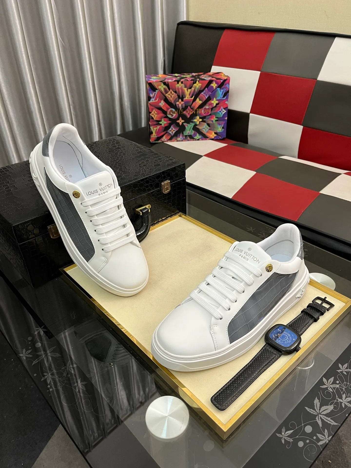 Men's shoes 💰520⌚️⌚️LV Louis Vuitton. The latest fashionable casual shoes are popular in physical stores. New spring and summer comfortable imported custom original cowhide, unique jacquard fabric element design. With sheepskin lining, Lv original bottom, [sun][sun] high-end packaging and high quality💪Details determine the quality, you can enter and leave the counter at will, welcome to compare🇮🇹Number of sizes 38-445️⃣Color options available